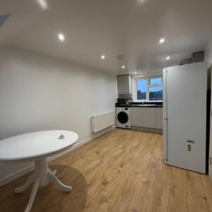 WhatsApp Image 2025-12-18 at 15.58.1612